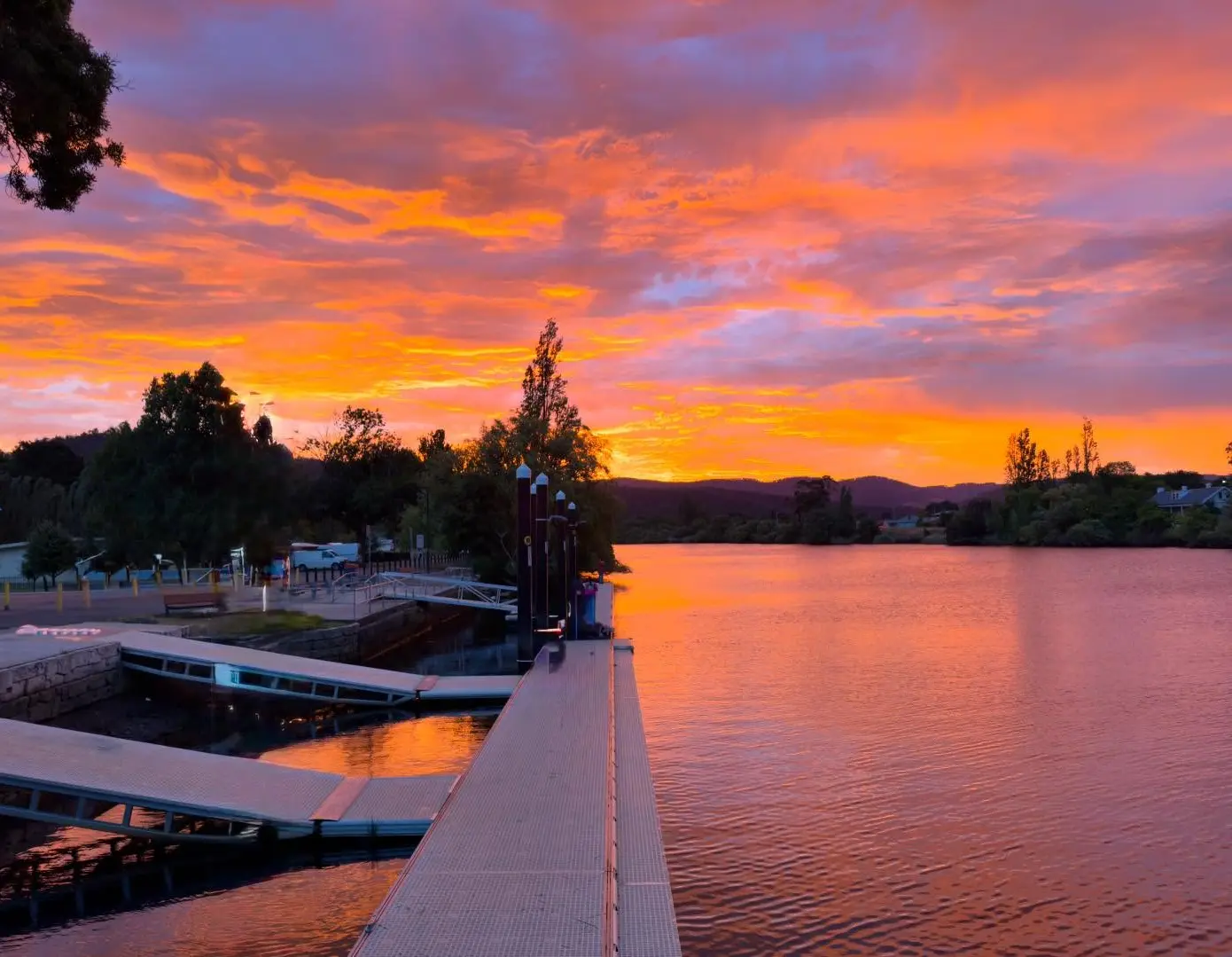 autumn colors in tasmania